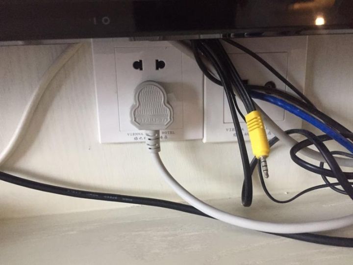 反偷拍检测：男士酒店偷拍不雅视频敲诈被拍男士：我不怕离婚